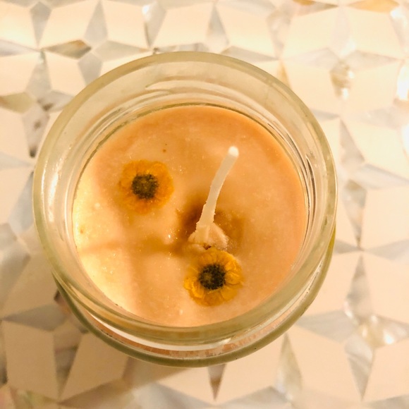 NWT Orange Floral Candle - Picture 3 of 4